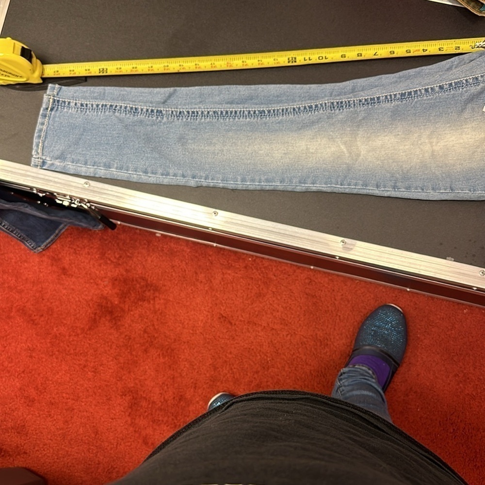 83.  NWT wallflower women’s luscious curve light blue skinny jeans size 1 R - Picture 8 of 9